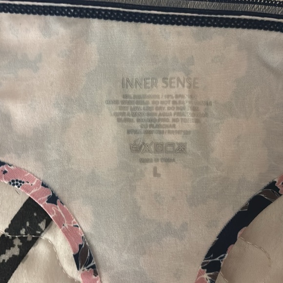 3 new pairs of thongs - Picture 11 of 11